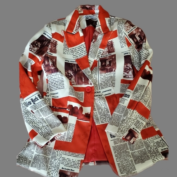 Chic Red and White Newspaper Print Blazer - Picture 4 of 10